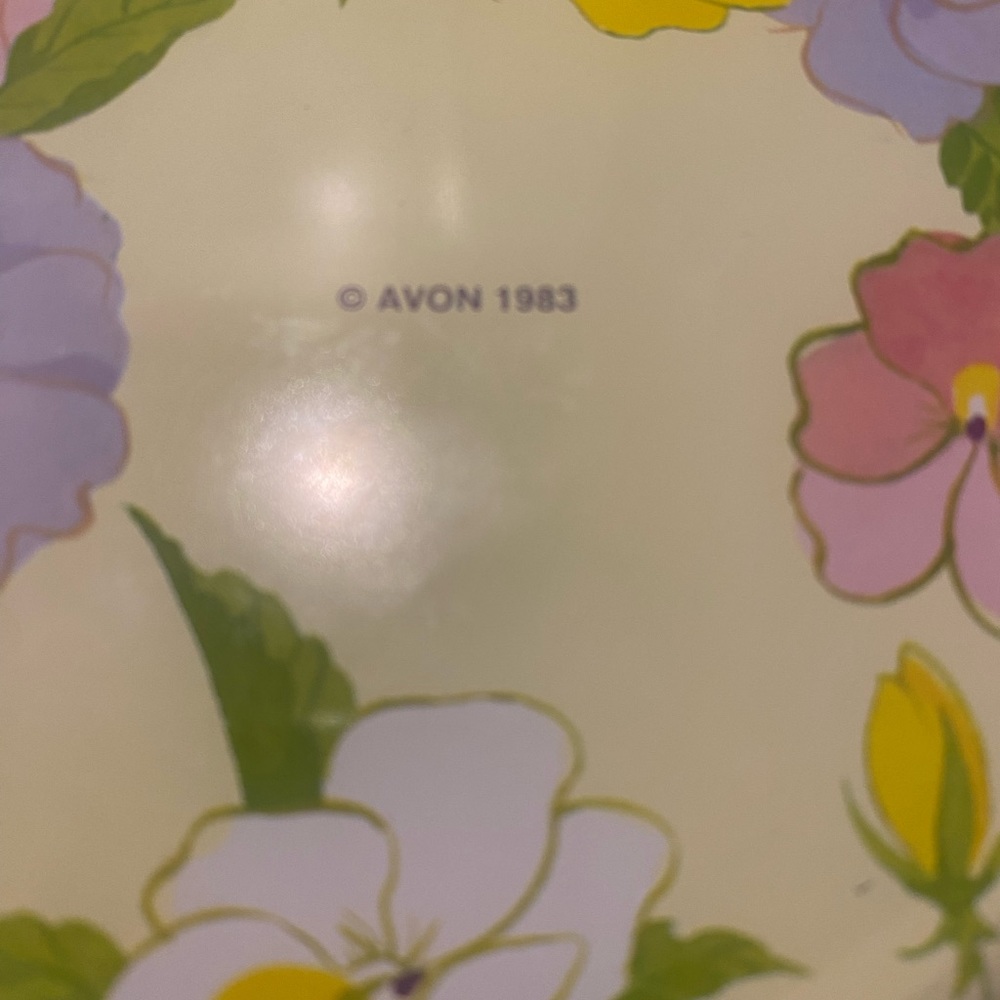 Vintage 1983 Avon Pansy Patch Mints Decorative Tin - image 3